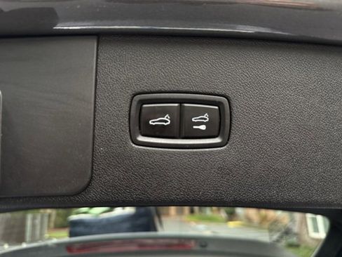 Used 2019 Porsche Cayenne image 35