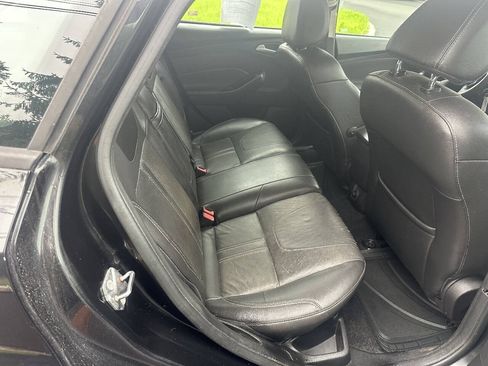 Used 2013 Ford Focus SE FWD image 13