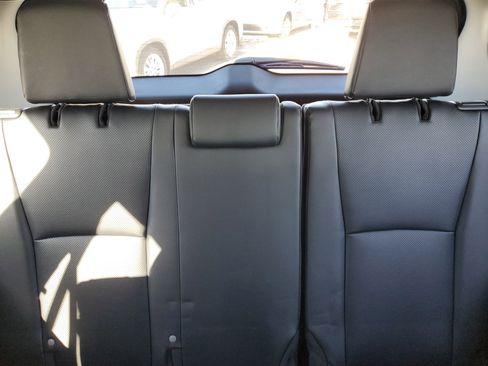 Used 2024 Toyota Grand Highlander Limited image 11