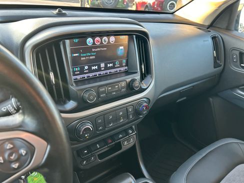 Used 2017 Chevrolet Colorado Z71 image 24