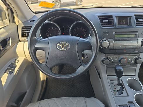 Used 2008 Toyota Highlander 2WD image 10
