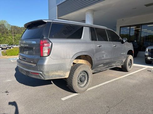 Used 2021 Chevrolet Suburban LT w/ Rear Media and Nav Package image 3