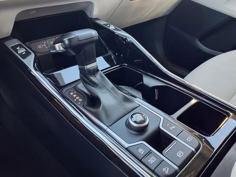 Used 2024 Kia Sorento SX image 30