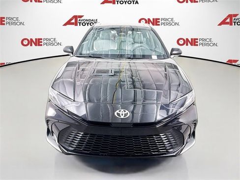 Certified 2025 Toyota Camry SE image 2