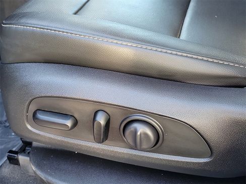 Used 2020 GMC Acadia SLT w/ Premium Package image 18