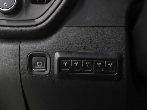 Used 2023 Chevrolet Silverado 2500 Custom w/ Custom Convenience Package AWD/4WD image 25