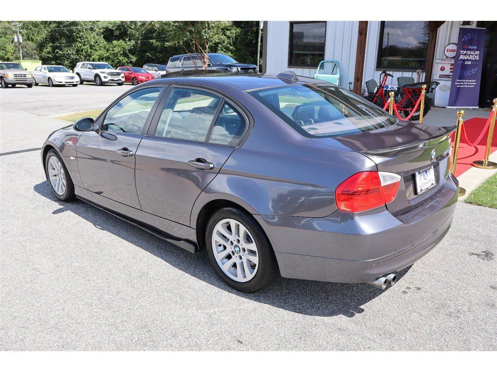 Used 2006 BMW 325i Sedan RWD image 3