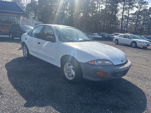 Used 1998 Chevrolet Cavalier Sedan image 13