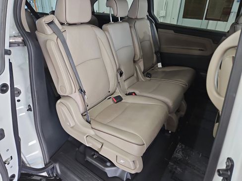Used 2023 Honda Odyssey Elite image 18