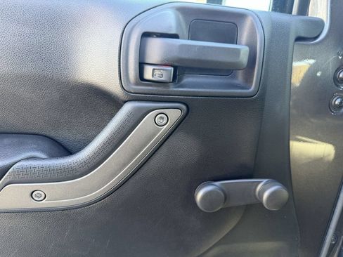 Used 2016 Jeep Wrangler Unlimited Sport AWD/4WD image 25