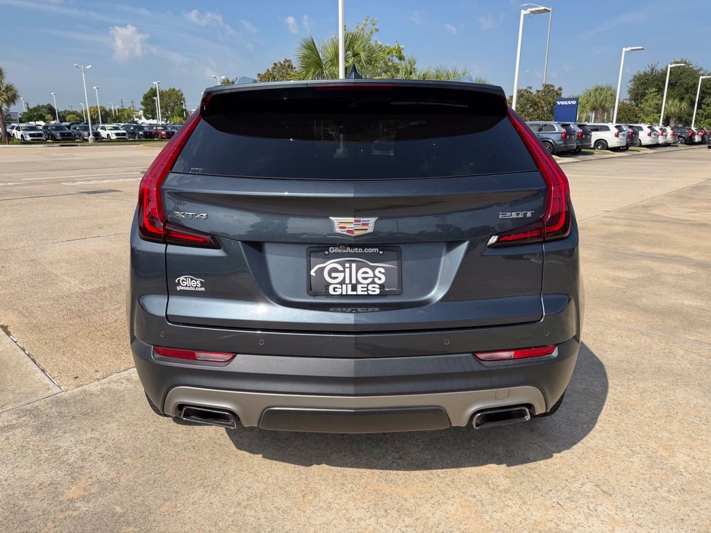 Used 2019 Cadillac XT4 Premium Luxury w/ LPO, Radiant Package FWD image 4