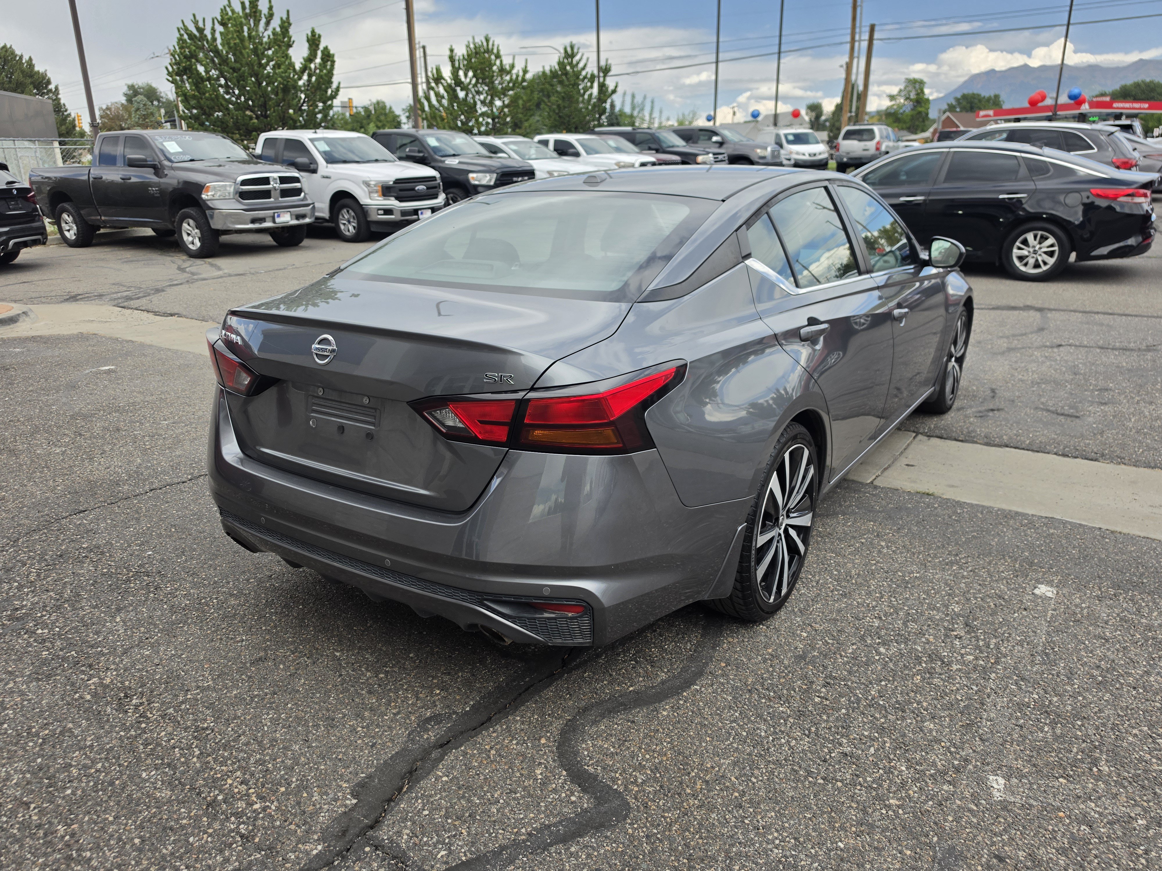 Used 2020 Nissan Altima 2.5 SR FWD image 7