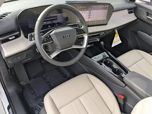New 2026 Audi Q3 quattro 2.0T AWD/4WD image 3