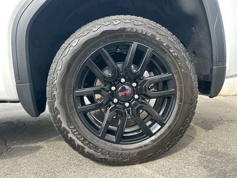 Used 2024 GMC Sierra 1500 Elevation w/ Elevation Premium Package image 20