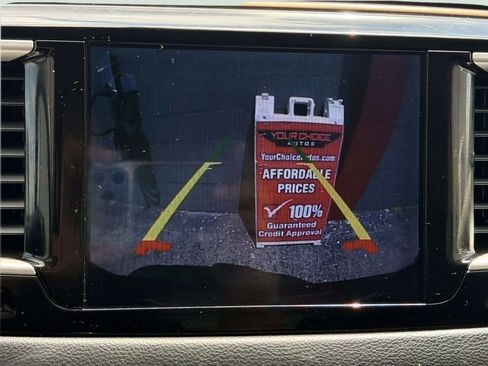 Used 2017 Chrysler Pacifica Touring FWD image 50