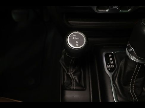 Used 2022 Jeep Gladiator Overland w/ Popular Equipment Package image 11