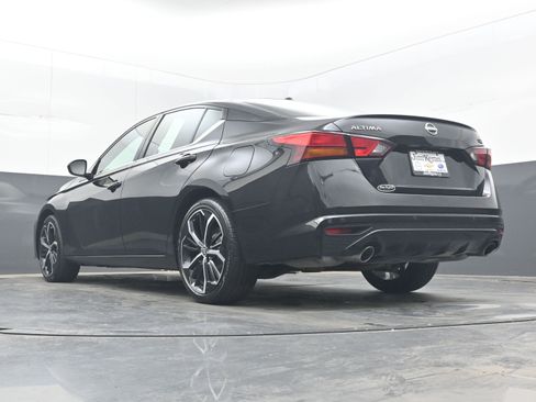 Used 2024 Nissan Altima 2.5 SR FWD image 26