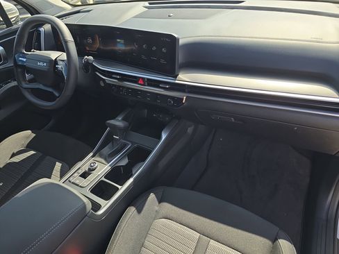 New 2026 Kia Sorento LX image 11