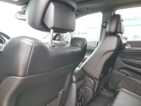 Used 2019 Jeep Grand Cherokee Altitude AWD/4WD image 30