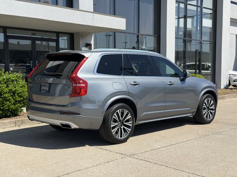 Used 2020 Volvo XC90 T6 Momentum w/ Protection Package Premier AWD/4WD image 4