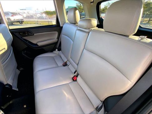 Used 2018 Subaru Forester 2.5i Premium image 19