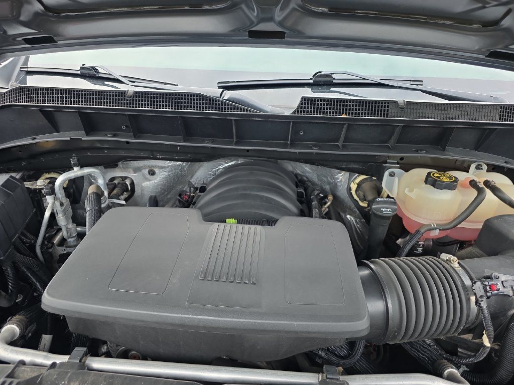 Used 2020 Chevrolet Silverado 1500 Custom Trail Boss w/ Custom Convenience Package AWD/4WD image 25
