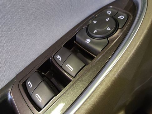 Used 2021 Chevrolet Malibu LT image 27