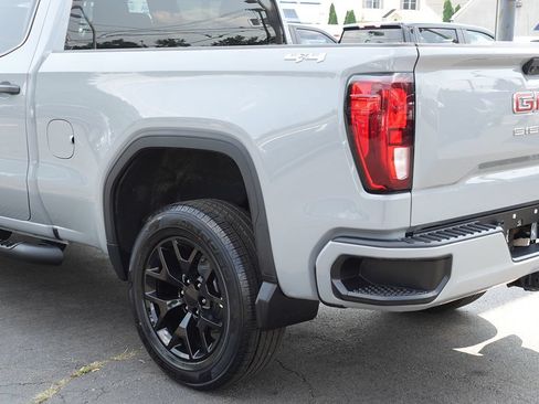 Used 2024 GMC Sierra 1500 Pro w/ Graphite Edition AWD/4WD image 9