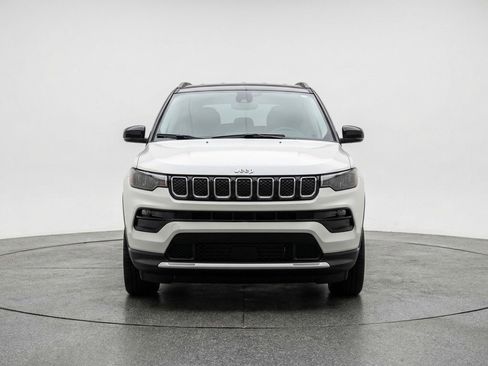 Used 2025 Jeep Compass Limited image 2