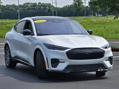 New 2025 Ford Mustang Mach-E GT image 3