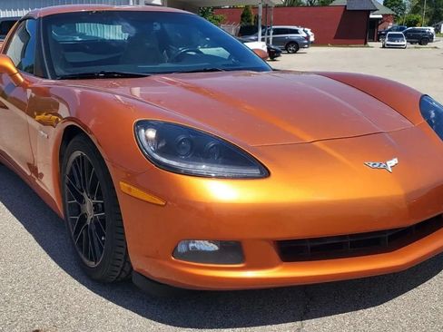 Used 2007 Chevrolet Corvette Coupe w/ Preferred Equipment Group RWD image 2