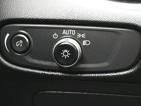 Used 2020 Chevrolet Malibu LT FWD image 29
