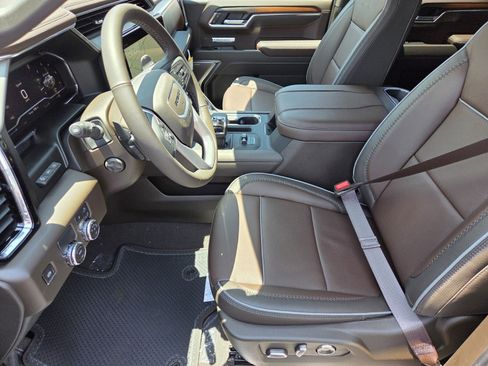 New 2025 GMC Sierra 1500 Denali w/ Denali Reserve Package image 6