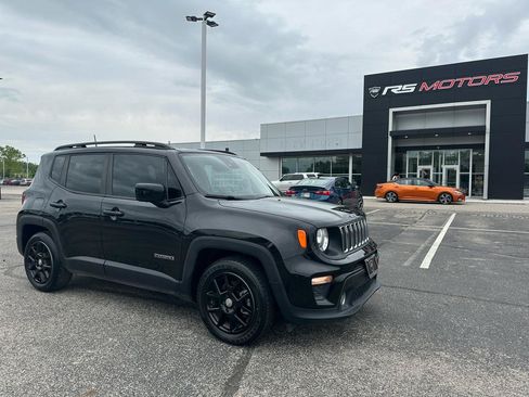 Used 2021 Jeep Renegade Latitude FWD image 1