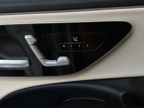 Used 2024 Mercedes-Benz E 350 4MATIC Sedan image 31