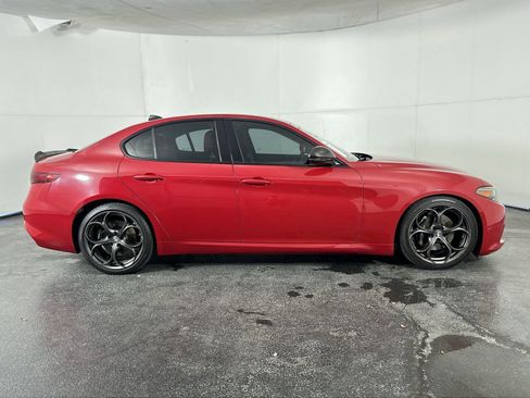 Used 2019 Alfa Romeo Giulia Ti Sport w/ Quick Order Package 22U Sport image 9