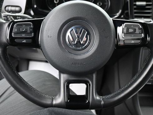 Used 2019 Volkswagen Beetle 2.0T S image 16