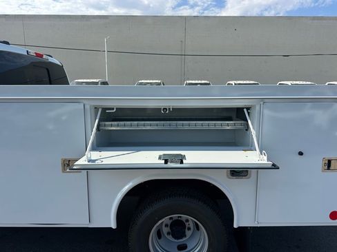 New 2025 Ford F350 XL w/ XL Chrome Package image 13