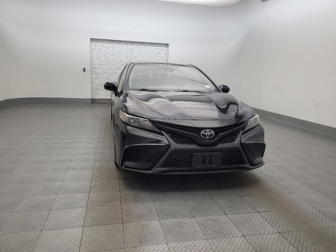 Used 2021 Toyota Camry SE image 14