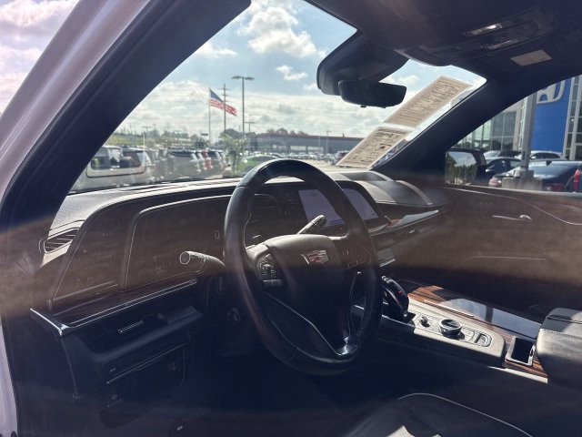 Used 2024 Cadillac Escalade ESV Premium Luxury RWD image 14