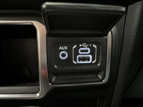 Used 2021 Jeep Wrangler Sport image 22