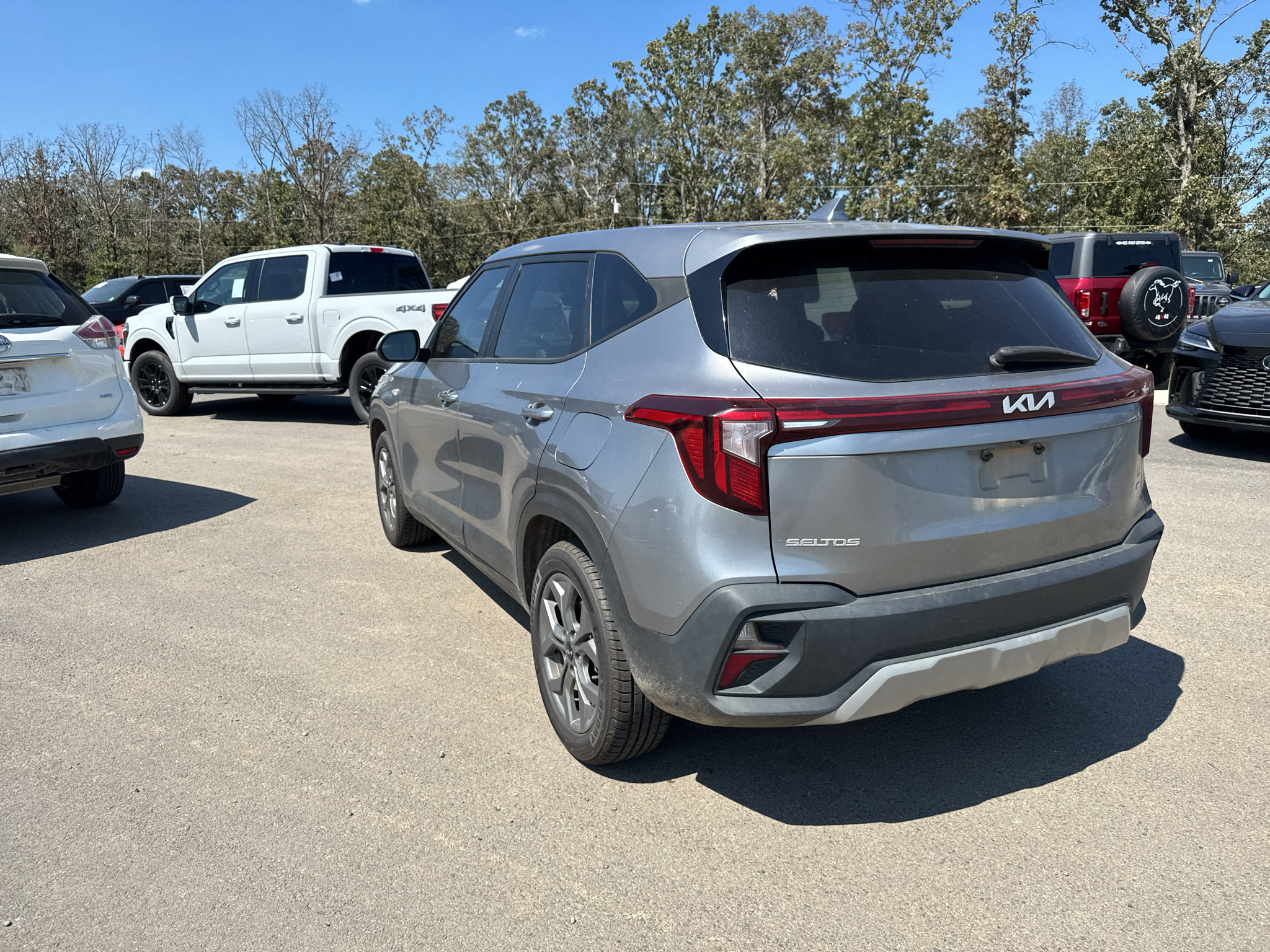 Used 2024 Kia Seltos LX AWD/4WD image 7