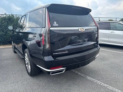 Used 2023 Cadillac Escalade Premium Luxury AWD/4WD image 9