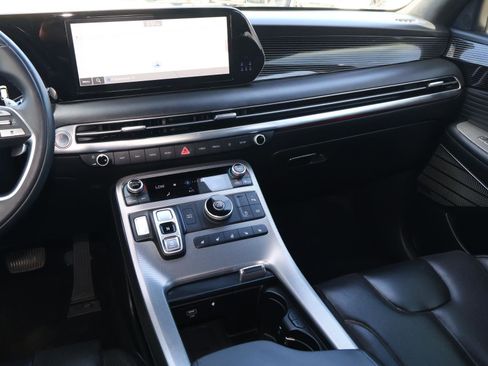 Used 2023 Hyundai Palisade Calligraphy image 10