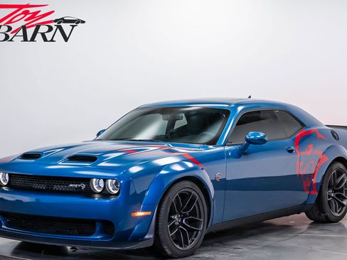 Used 2023 Dodge Challenger SRT Hellcat image 1