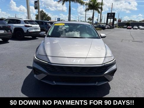 Used 2024 Hyundai Elantra SEL FWD image 2