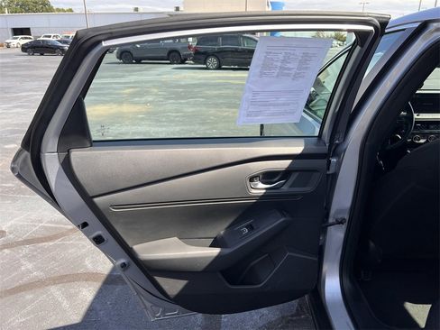 Used 2024 Honda Accord Sport image 10