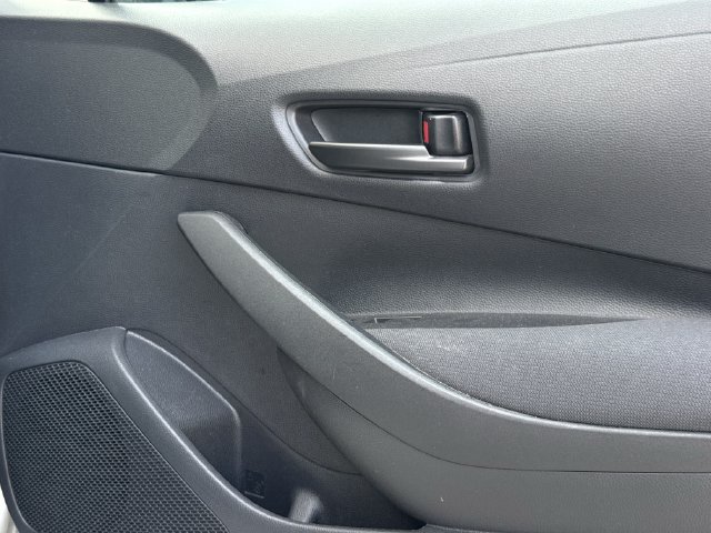 Used 2025 Toyota Corolla LE FWD image 25