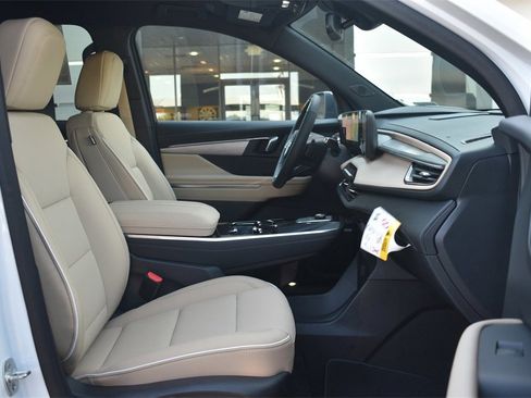 New 2025 Buick Enclave Preferred w/ Super Cruise Package image 38