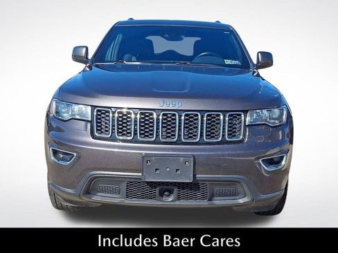 Used 2021 Jeep Grand Cherokee Laredo image 2